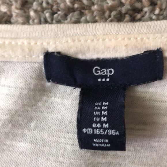 Gap top - Picture 2 of 2